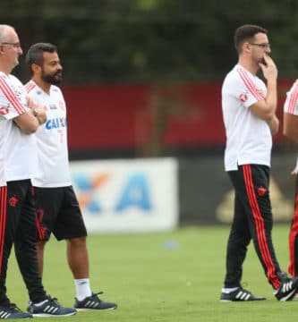 Em treino, Dorival esboça Flamengo